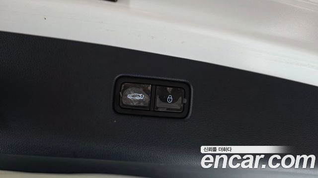Genesis GV70 2.2 Diesel 2WD 2023 — фото 23