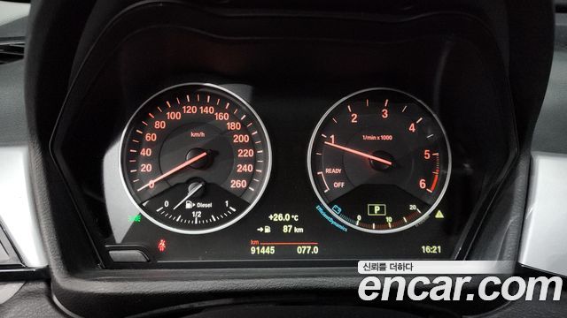 BMW X1 (F48) xDrive 20d 2016 — фото 8