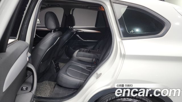 BMW X1 (F48) xDrive 20d 2016 — фото 12