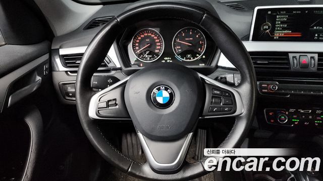 BMW X1 (F48) xDrive 20d 2016 — фото 17