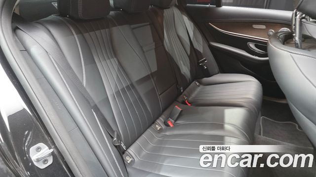 Mercedes-Benz E-Class (W213) E300 4MATIC Exclusive 2019 — фото 11