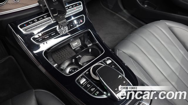 Mercedes-Benz E-Class (W213) E300 4MATIC Exclusive 2019 — фото 17