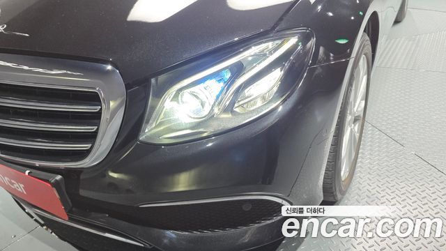 Mercedes-Benz E-Class (W213) E300 4MATIC Exclusive 2019 — фото 22