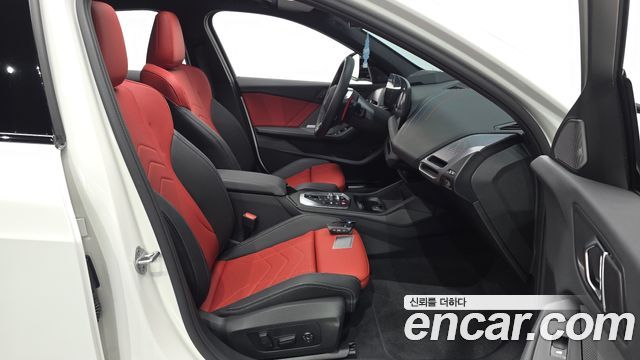 BMW 1 Series (F70) M135 xDrive 2025 — фото 11