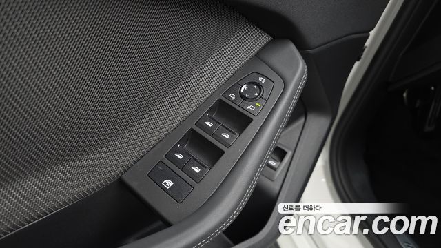 BMW 1 Series (F70) M135 xDrive 2025 — фото 32
