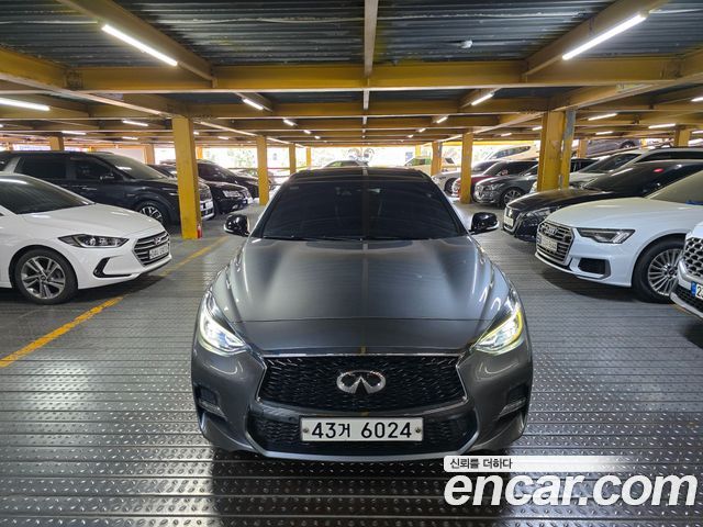 Infiniti Q30 2.0 Premium 2017 — фото 5