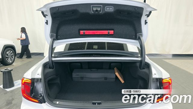 Volvo S90 B5 Ultimate Bright 2024 — фото 20