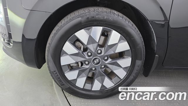 Hyundai Staria 4WD Lounge 9-Seater Inspiration 2022 — фото 5
