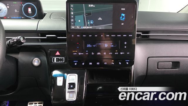 Hyundai Staria 4WD Lounge 9-Seater Inspiration 2022 — фото 18