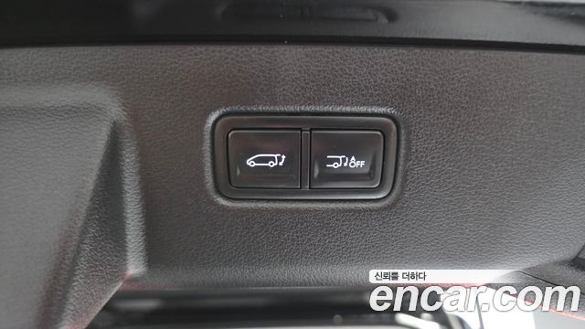 Hyundai Staria 4WD Lounge 9-Seater Inspiration 2022 — фото 20