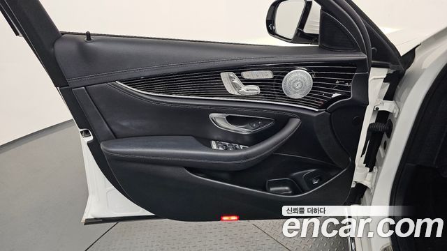Mercedes-Benz E-Class (W213) E450 4MATIC Exclusive 2020 — фото 24