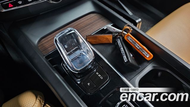 Volvo XC60 (II) B6 Inscirtion 2022 — фото 9