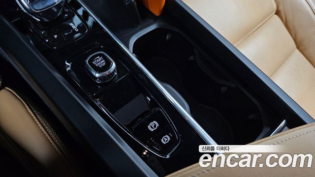 Volvo XC60 (II) B6 Inscirtion 2022 — фото 21