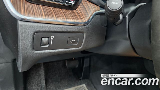Volvo XC60 (II) B6 Inscirtion 2022 — фото 24