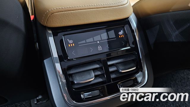 Volvo XC60 (II) B6 Inscirtion 2022 — фото 36
