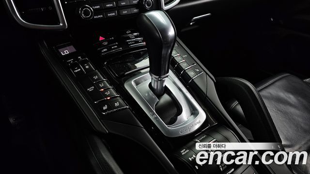 Porsche Cayenne 3.0 Diesel Platium Edition 958 2017 — фото 9