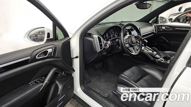 Porsche Cayenne 3.0 Diesel Platium Edition 958 2017 — фото 10