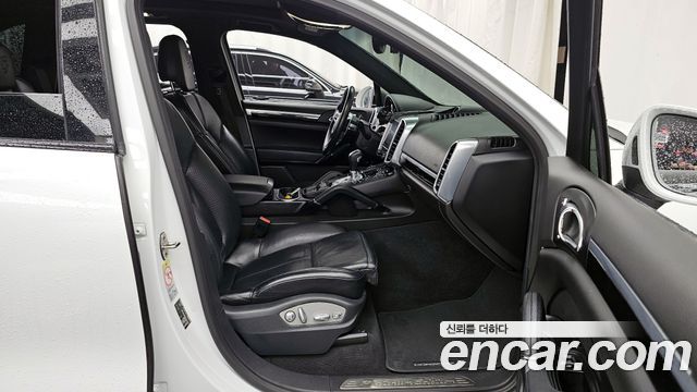 Porsche Cayenne 3.0 Diesel Platium Edition 958 2017 — фото 11