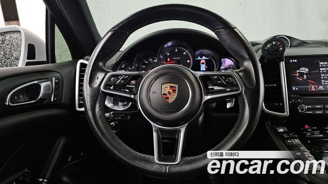 Porsche Cayenne 3.0 Diesel Platium Edition 958 2017 — фото 13