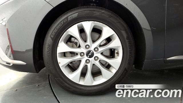 Kia K8 2.5 Gasoline 2WD Noblesse 2023 — фото 5