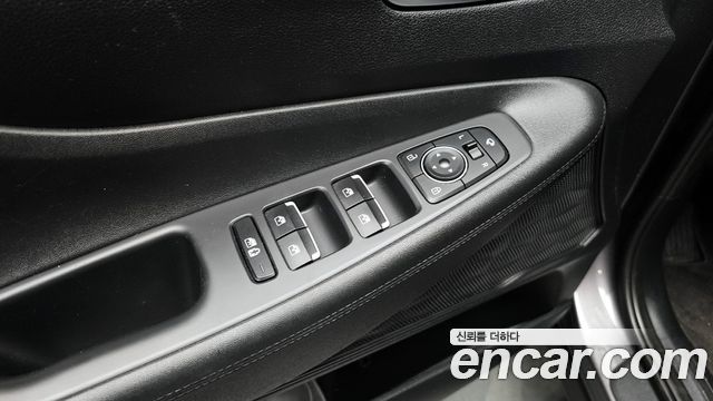 Hyundai Santa Fe Diesel 2.2 2WD Prestige 2021 — фото 18