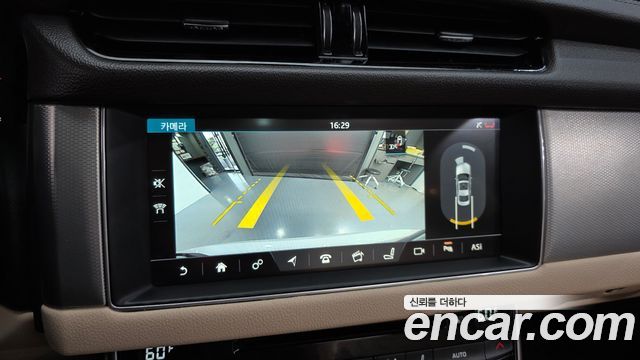 Jaguar XF (X260) 20d Prestige AWD 2017 — фото 19