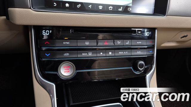 Jaguar XF (X260) 20d Prestige AWD 2017 — фото 21