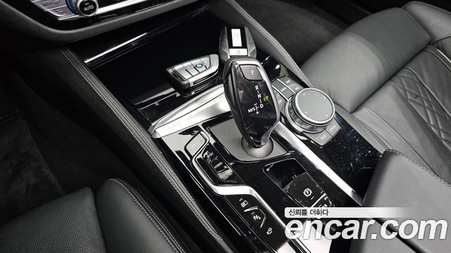 BMW 5 Series (G30) 530e Luxury 2021 — фото 9