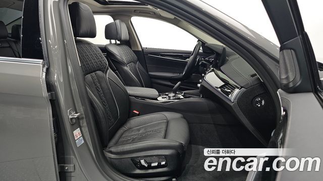 BMW 5 Series (G30) 530e Luxury 2021 — фото 10