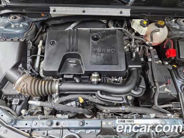 Chevrolet Malibu 1.3 Turbo Premier 2019 — фото 24