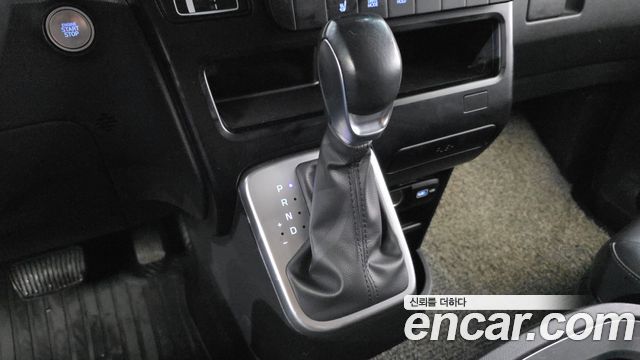 Hyundai Staria Cargo 5-Seater Modern 2022 — фото 9