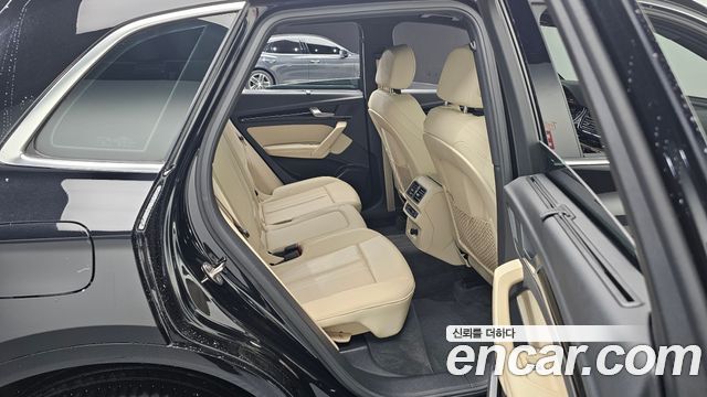 Audi Q5 (FY) 45 TFSI Quattro Premium 2021 — фото 11