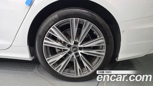 Audi A6 (C8) 45 TFSI Quattro Premium 2023 — фото 21
