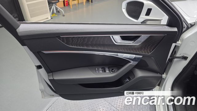 Audi A6 (C8) 45 TFSI Quattro Premium 2023 — фото 24