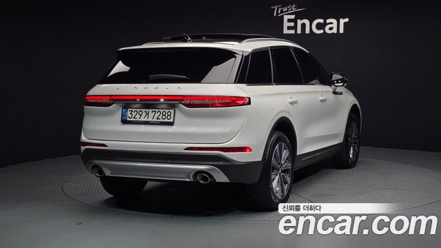 Lincoln Corsair 2.0 Reserve AWD 2022 — фото 2