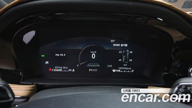 Lincoln Corsair 2.0 Reserve AWD 2022 — фото 8