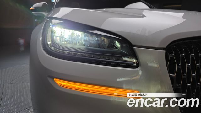 Lincoln Corsair 2.0 Reserve AWD 2022 — фото 22