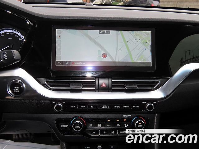 Kia Niro 1.6 HEV Prestige 2021 — фото 18