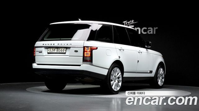 Land Rover Range Rover (IV) 5.0 SC Vogue SE 2017 — фото 2