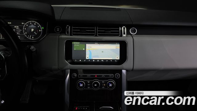 Land Rover Range Rover (IV) 5.0 SC Vogue SE 2017 — фото 14
