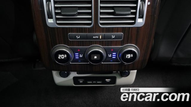 Land Rover Range Rover (IV) 5.0 SC Vogue SE 2017 — фото 18