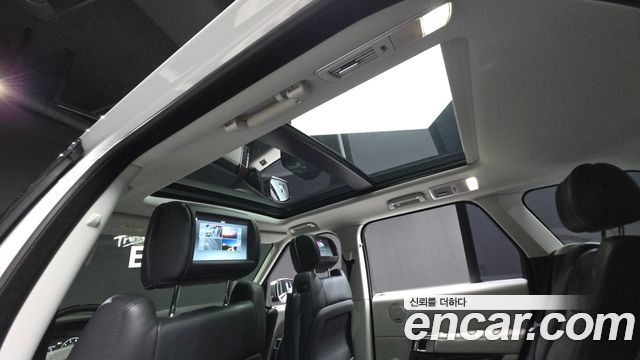 Land Rover Range Rover (IV) 5.0 SC Vogue SE 2017 — фото 19