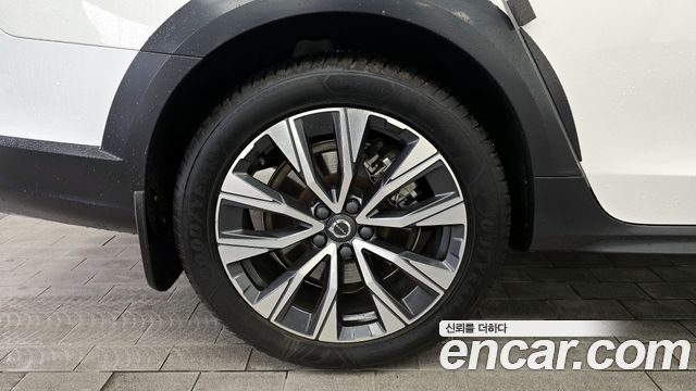 Volvo V90 Cross Country B5 Pro AWD 2021 — фото 5