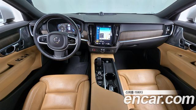 Volvo V90 Cross Country B5 Pro AWD 2021 — фото 7