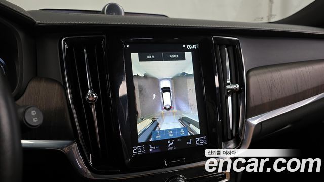 Volvo V90 Cross Country B5 Pro AWD 2021 — фото 14