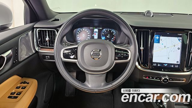 Volvo V60 Cross Country (II) B5 Pro AWD 2022 — фото 13