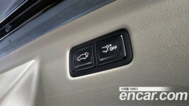 Kia Carnival (IV) Gasoline 4-Seater Hi Limousine Signature 2024 — фото 19