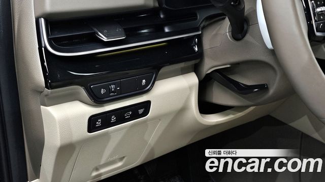 Kia Carnival (IV) Gasoline 4-Seater Hi Limousine Signature 2024 — фото 22