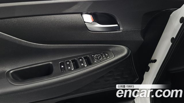 Hyundai Santa Fe Gasoline 2.5T 2WD Prestige 2021 — фото 35