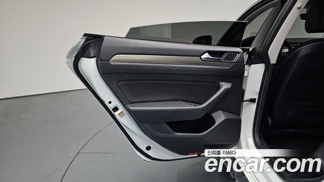 Volkswagen Arteon 2.0 TDI Presige 4Motion 2020 — фото 25